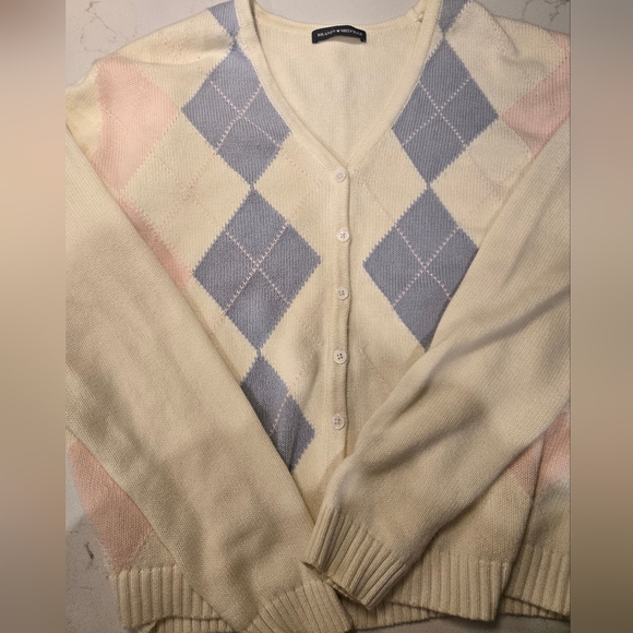 Brandy Melville Pink and Blue Argyle Cardigan - Picture 3 of 6